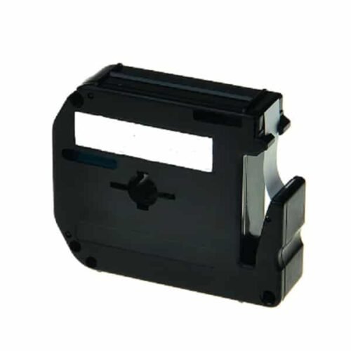 De tape cassette MK121 zwart op transparant 9 mm is een praktisch alternatief voor MK121 labelprinterrollen en werkt met diverse