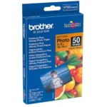 De Brother BP-71GP50 is glanzend fotopapier met een hoog papiergewicht van 260 g/m², ideaal voor scherpe en levendige afdrukken. Deze
