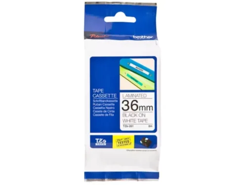 Brother TZE-261 is een duurzame labeltape met zwarte tekst op een witte achtergrond, ideaal voor heldere en professionele etiketten. Met