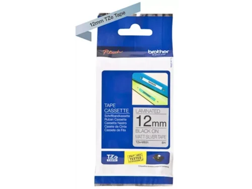 De Brother TZE-M931 is een duurzame labeltape met zwarte opdruk op zilver, ideaal voor heldere en professionele etiketten. Deze TZe-tape